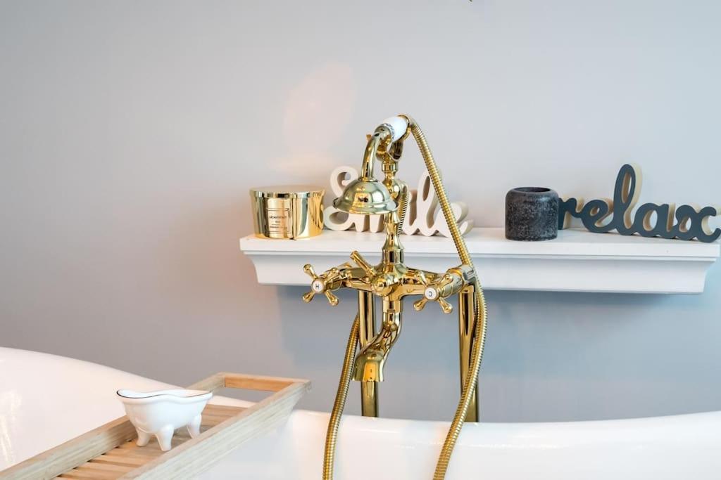 Intercontinental Apart - Massage Terrace Fireplace Букурещ Екстериор снимка