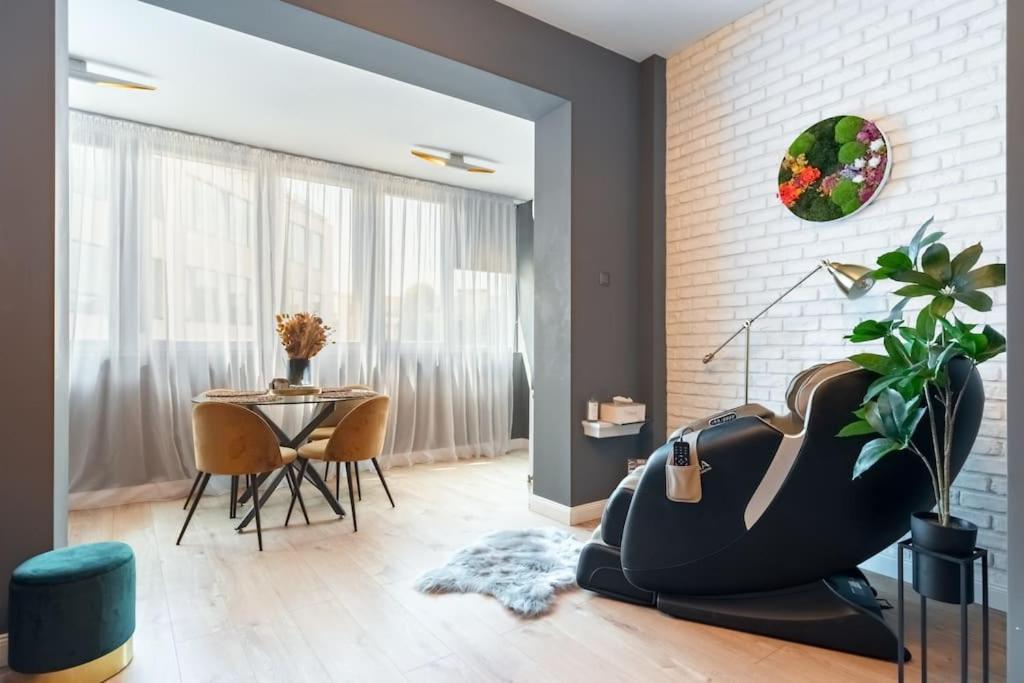 Intercontinental Apart - Massage Terrace Fireplace Букурещ Екстериор снимка